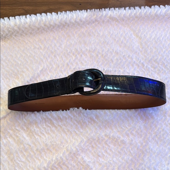 Chaps Black Leather Belt with Sleek Iridescent Buckle - Picture 1 of 3